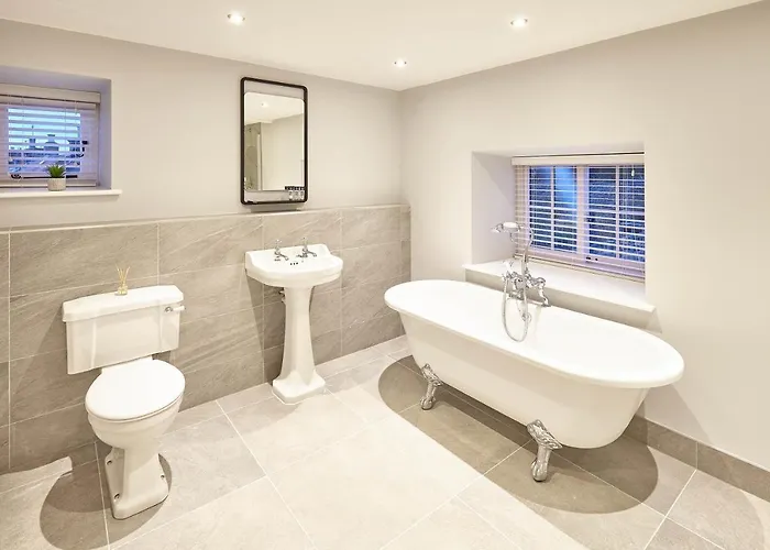 Host & Stay- Graham House